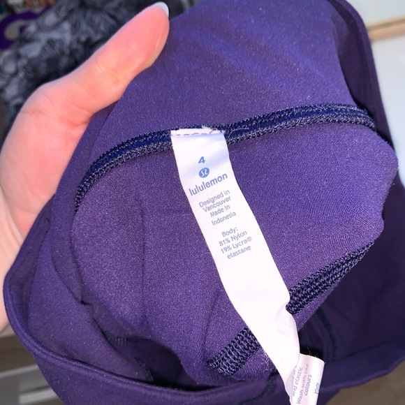 Lululemon size 4 - Picture 4 of 7
